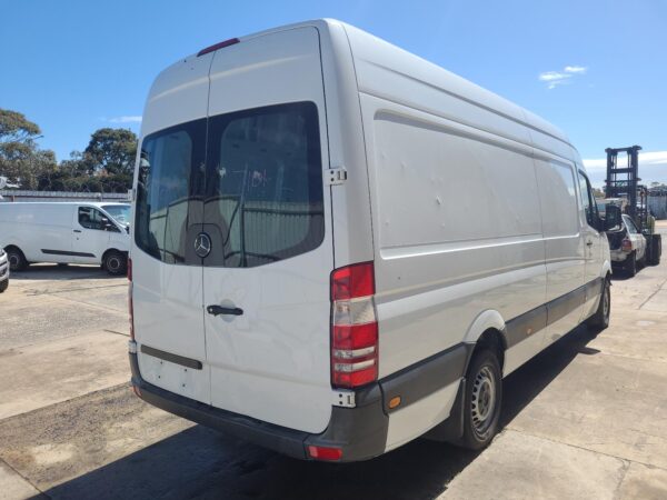 MERCEDES SPRINTER 2006-2018 HIGH LEVEL STOPLIGHT VAN 10/06-04/18 - Image 26