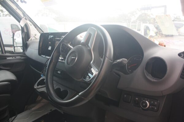 MERCEDES SPRINTER 2018-2024 BOOTLID/TAILGATE VS30, BARN DOOR (LH SIDE), LOW ROOF - Image 23