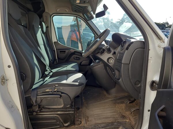 RENAULT MASTER 2011-2025 TRIM PANEL X62, BARN DOORS LOADING SILL COVER, 09/11- - Image 11