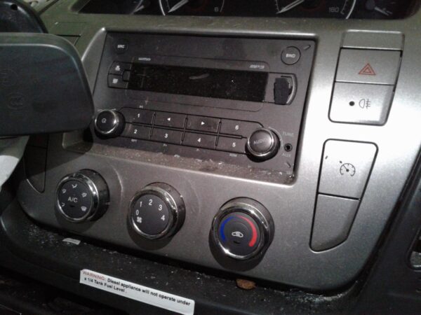 LDV V80 2013-2018 POWER WINDOW SWITCH RH FRONT (MASTER SWITCH), 01/13-12/18 - Image 10