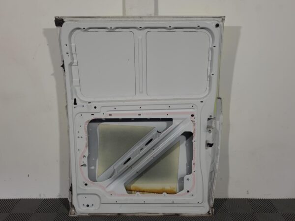 MERCEDES VITO 2015-2025 RIGHT REAR DOOR 447, NON WINDOW GLASS TYPE, 03/15- - Image 5