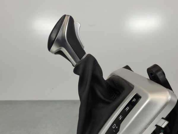 LDV DELIVER 9 2020-2024 GEAR STICK/SHIFTER AUTO T/M, 07/20- - Image 2