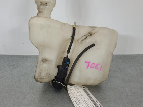 RENAULT MASTER 2011-2025 WASHER BOTTLE X62, 09/11- - Image 3