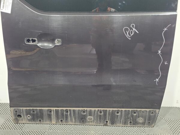 RENAULT TRAFIC 2015-2024 LEFT REAR DOOR X82, SLIDING DOOR, W/ WINDOW GLASS TYPE, - Image 3