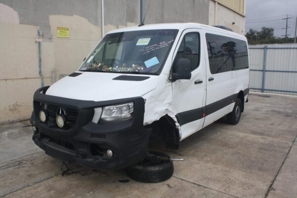 MERCEDES SPRINTER 2018-2024 BOOTLID/TAILGATE VS30, BARN DOOR (LH SIDE), LOW ROOF - Image 9