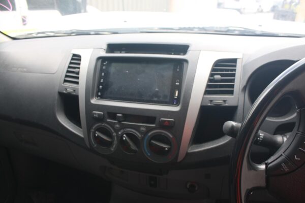 TOYOTA HILUX 2005-2012 CALIPER LH FRONT, 4WD, S12WAA CALIPER CASTING NUMBER, 02/ - Image 9