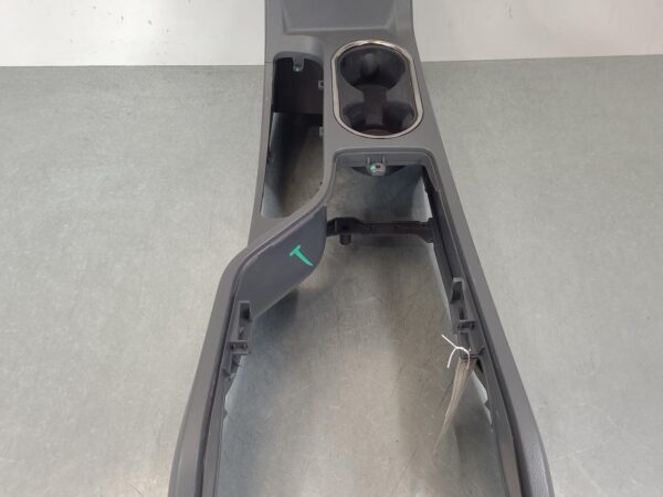 FORD EVEREST 2015-2022 CONSOLE UA, VINIL, BLACK TYPE, 07/15-05/22 - Image 5