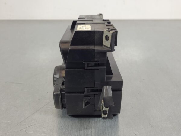 MERCEDES VITO 2004-2015 HEATER/AC CONTROLS FRONT, W/ SCREEN, NON REAR A/C TYPE, - Image 2