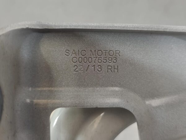 LDV DELIVER 9 2020-2025 BONNET HINGE/STRUT BONNET HINGE (PAIR), 07/20- - Image 4