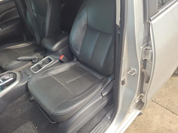 NISSAN NAVARA 2015-2025 LEFT FRONT DOOR WINDOW NP300, TEMPERED, 04/15- - Image 34