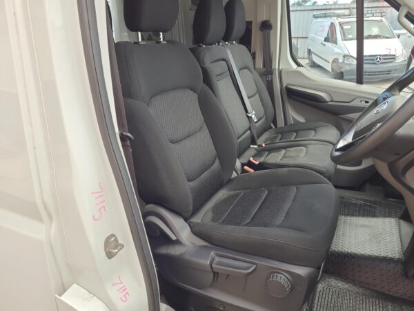 LDV DELIVER 9 2020-2025 BONNET HINGE/STRUT BONNET HINGE (PAIR), 07/20- - Image 32