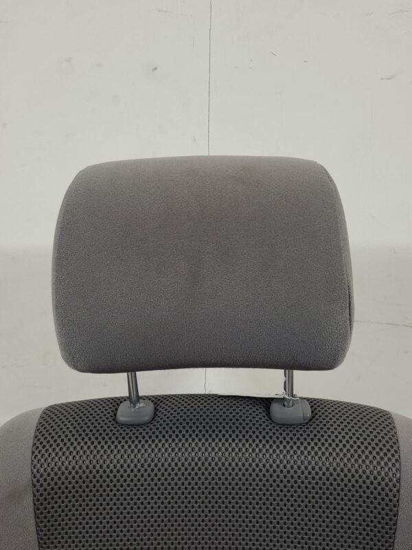 TOYOTA HILUX 2009-2011 FRONT SEAT LH FRONT, SR/SR5 (BUCKET SEAT TYPE), CLOTH, GR - Image 2