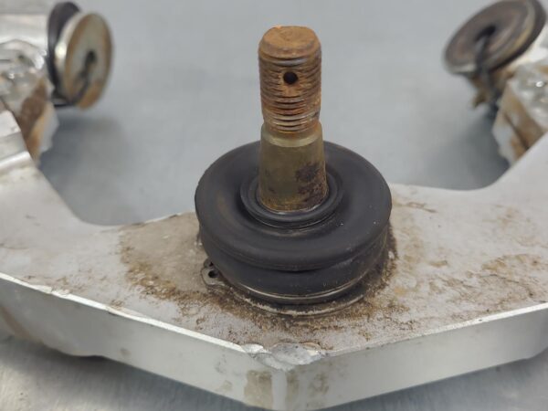 NISSAN NAVARA 2021-2025 RIGHT FRONT UPPER CONTROL ARM NP300, 01/21- - Image 6