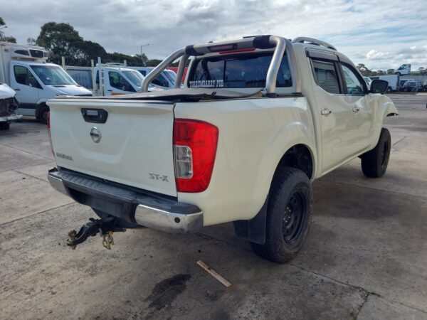 NISSAN NAVARA 2015-2025 CONSOLE NP300, AUTO T/M TYPE, 4WD, 04/15- - Image 21