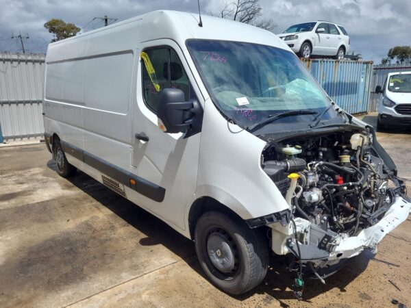 RENAULT MASTER 2011-2025 HIGH LEVEL STOPLIGHT X62, 09/11- - Image 8