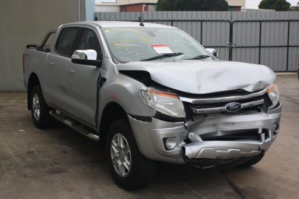 FORD RANGER 2011-2022 STEREO/HEAD UNIT DISPLAY UNIT ONLY, 4.2in NON SAT NAV TYPE - Image 3