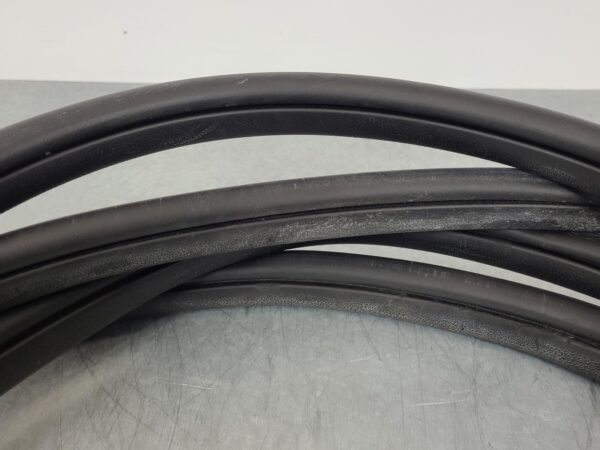 LDV DELIVER 9 BODY SEAL RUBBER SLIDING DOOR, LH SIDE, 07/20- 20 21 22 23 24 - Image 2