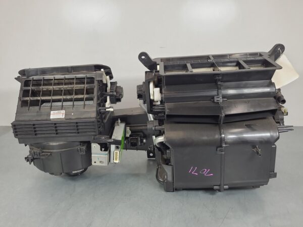 MITSUBISHI TRITON 2015-2023 HEATER CORE/BOX MQ-MR, CLIMATE CONTROL TYPE, 03/15-1 - Image 3