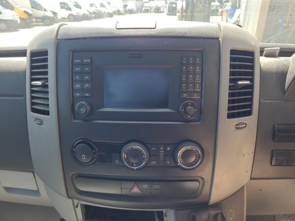 MERCEDES SPRINTER 2006-2018 DOOR HINGE/RUNNER RH FRONT DOOR (LOWER), VAN, 10/06- - Image 46