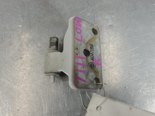 MERCEDES SPRINTER 2006-2018 DOOR HINGE/RUNNER RH FRONT DOOR (LOWER), VAN, 10/06- - Image 33