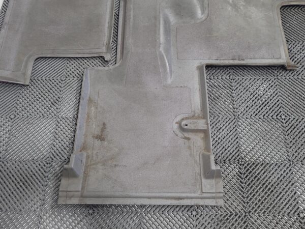 MERCEDES SPRINTER 2006-2018 CARPET VAN 10/06-04/18 - Image 2