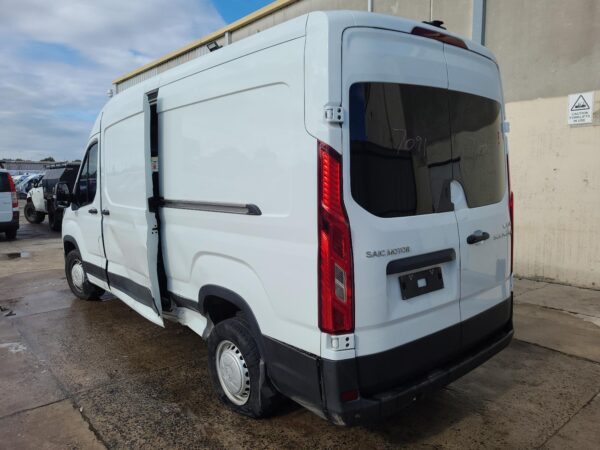 LDV DELIVER 9 2020-2024 BOOTLID/TAILGATE BARN DOOR (RH SIDE), MID ROOF & REV - Image 34