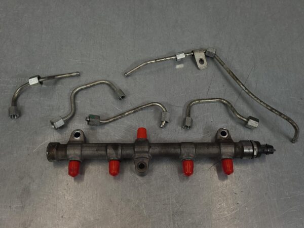 LDV V80 2013-2023 INJECTION RAIL VAN 01/13-12/23