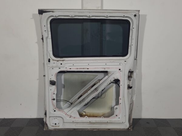 MERCEDES VITO 2015-2025 RIGHT REAR DOOR 447, W/ WINDOW GLASS, NON POWER TYPE, 03 - Image 7