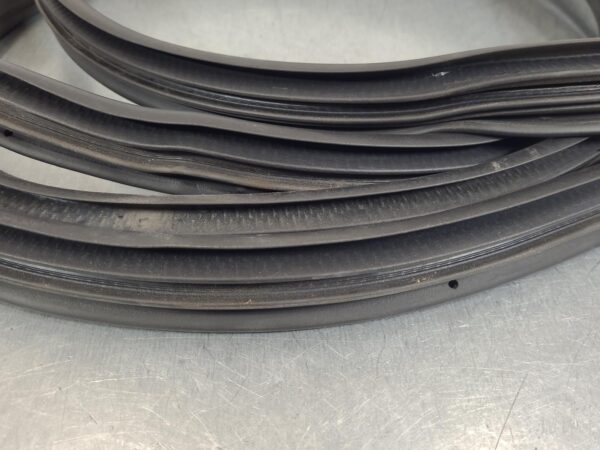 RENAULT MASTER BODY SEAL RUBBER RH SLIDING DOOR RUBBER SEAL, X62, 09/11- 11 12 1 - Image 4