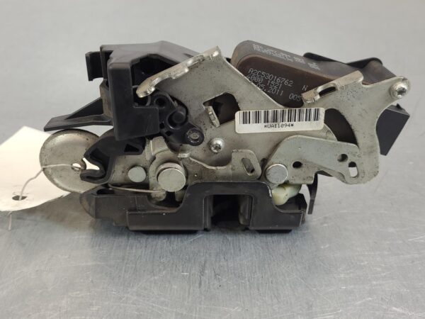 MERCEDES VITO 2004-2015 LOCK MECHANISM LEFT REAR DOOR LOCK, 639, 04/04-02/15 - Image 2