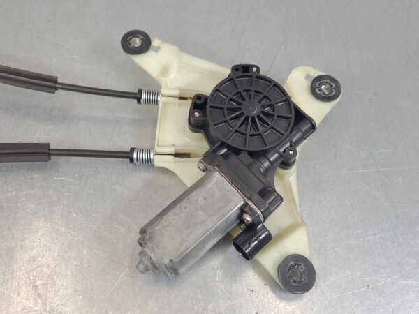 RENAULT MASTER 2011-2024 RIGHT FRONT WINDOW REG/MOTOR X62, POWER, 09/11- - Image 2