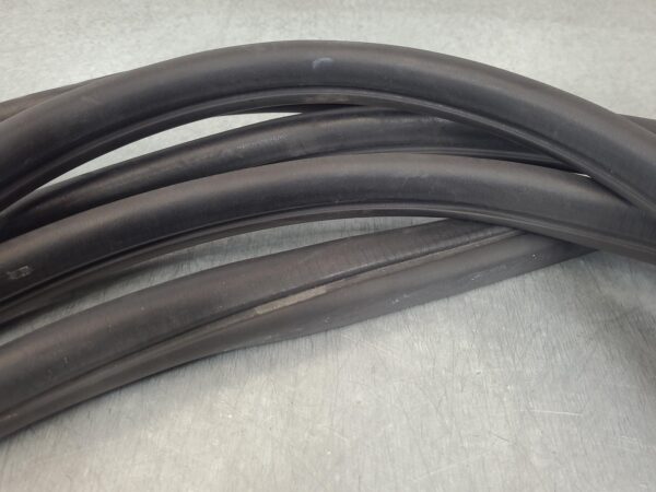 RENAULT MASTER BODY SEAL RUBBER RH SLIDING DOOR RUBBER SEAL, X62, 09/11- 11 12 1 - Image 2