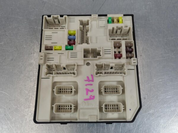 RENAULT MASTER 2011-2024 FUSE BOX ENGINE BAY, X62, 09/11-