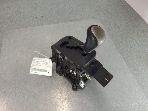 TOYOTA HILUX 2005-2013 GEAR STICK/SHIFTER GEAR SHIFTER, AUTO T/M, 4WD, DIESEL, 3