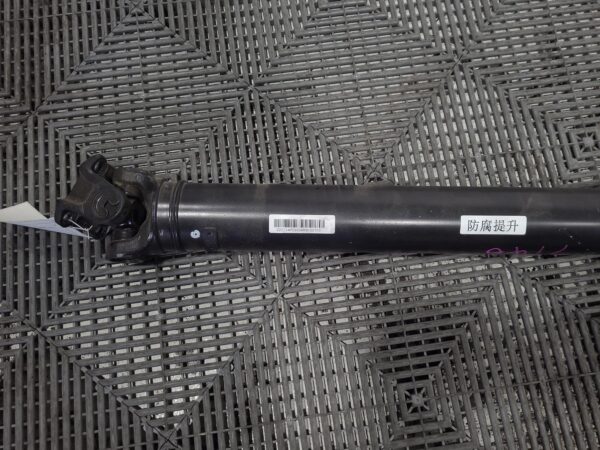 LDV T60 2021-2025 REAR PROP SHAFT SK8C, DIESEL, 2.0, BI-TURBO, AUTO T/M, 8 SPEED - Image 2