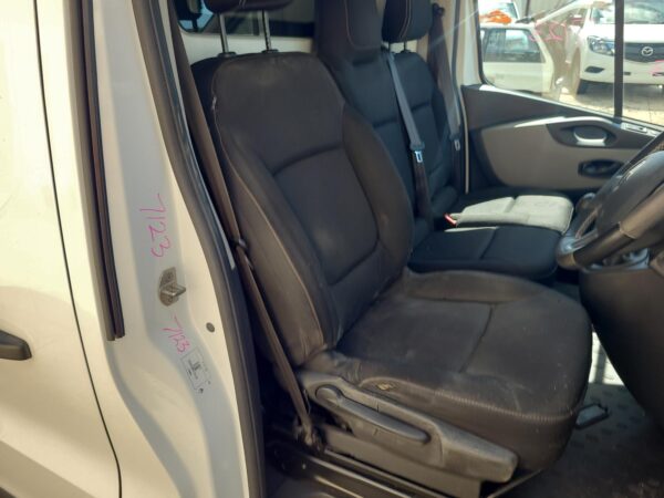 RENAULT TRAFIC 2015-2025 REAR/TAILGATE GLASS BARN DOOR GLASS (LH SIDE), X82, 01/ - Image 18