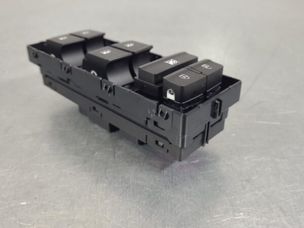 LDV T60 2021-2025 POWER WINDOW SWITCH SK8C, RH FRONT (MASTER SWITCH), W/ BLACK I - Image 19