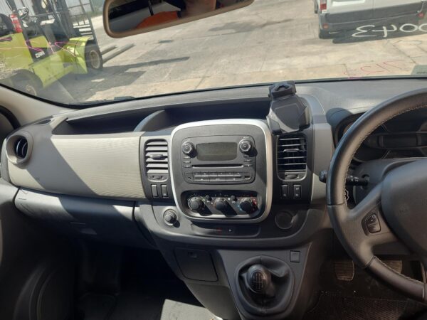 RENAULT TRAFIC 2015-2025 REAR/TAILGATE GLASS BARN DOOR GLASS (LH SIDE), X82, 01/ - Image 25