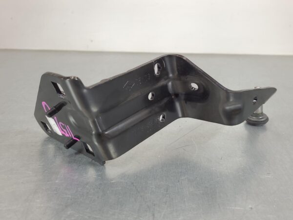 RENAULT MASTER 2011-2024 DOOR HINGE/RUNNER UPPER, LH SLIDING DOOR, X62, 09/11- - Image 2