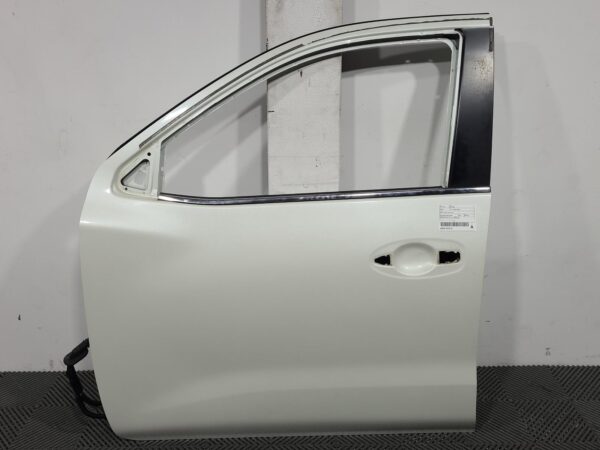 NISSAN NAVARA 2015-2025 LEFT FRONT DOOR NP300, DUAL CAB, 04/15-
