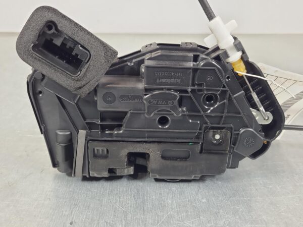 VOLKSWAGEN CRAFTER 2017-2024 LOCK MECHANISM LEFT FRONT DOOR LOCK, SY1, 08/17- - Image 2