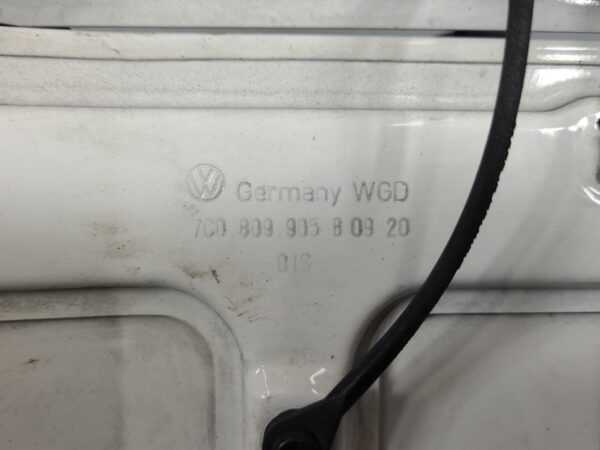 VOLKSWAGEN CRAFTER 2017-2024 FUEL DOOR / FILLER SY1, FUEL DOOR, 08/17- - Image 3