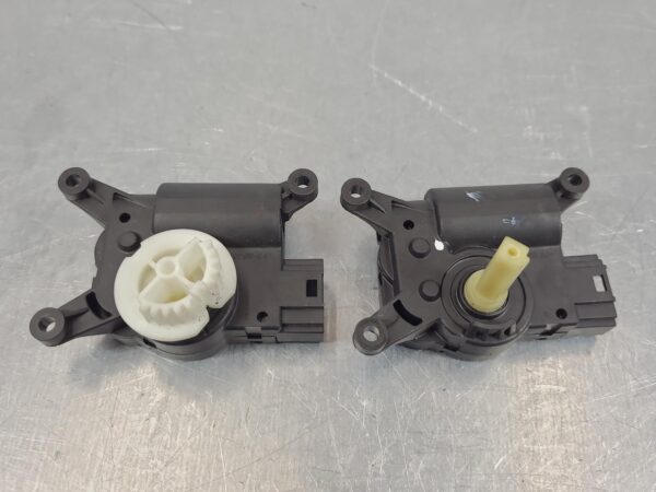 MERCEDES SPRINTER 2006-2018 BLEND DOOR ACTUATOR VAN 10/06-04/18 - Image 2