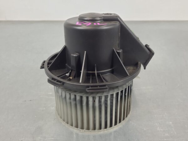 MERCEDES SPRINTER 2006-2018 HEATER FAN MOTOR NCV3, 10/06-04/18 - Image 2
