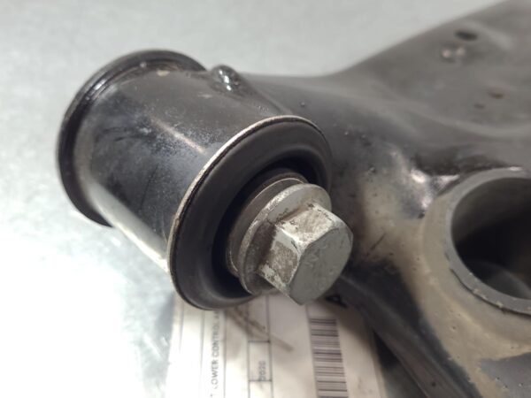 VOLKSWAGEN CRAFTER 2017-2025 RIGHT FRONT LOWER CONTROL ARM SY1, 08/17- - Image 3