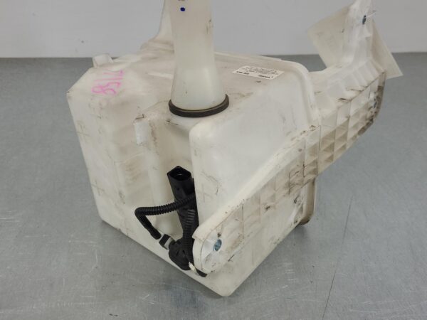 VOLKSWAGEN CRAFTER 2017-2025 WASHER BOTTLE SY1, 08/17- - Image 2