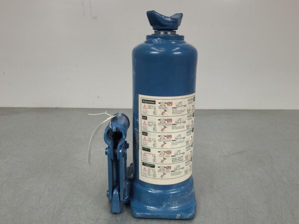 MERCEDES SPRINTER 2006-2018 JACK/TOOL KIT NCV3, 10/06-04/18 - Image 2