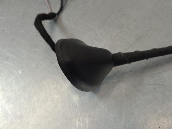 FORD RANGER 2018-2022 ANTENNA CENTRE REAR, ROOF MOUNTED, PX, 09/18-04/22 - Image 14