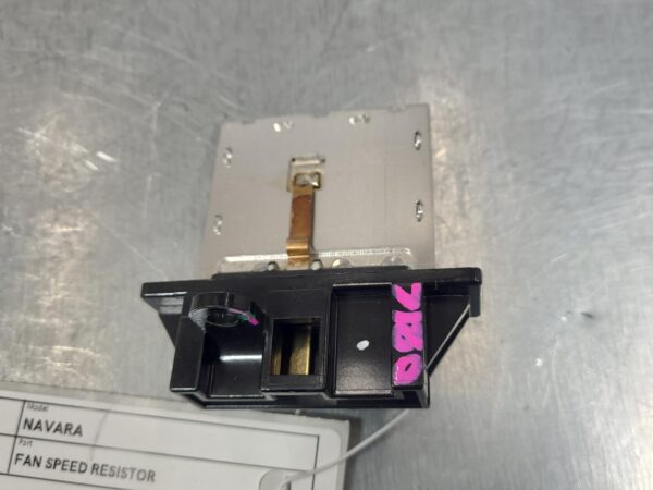 NISSAN NAVARA 2015-2025 FAN SPEED RESISTOR NP300, NON CLIMATE CONTROL TYPE, 04/1 - Image 2