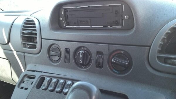 MERCEDES SPRINTER 1998-2006 VACUUM/AIR PUMP VAN 02/98-10/06 - Image 86